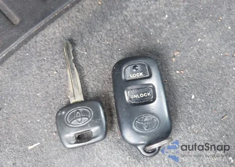 2004 Toyota Corolla S z USA, uszkodzony, nr VIN 2T1BR32E34C283613